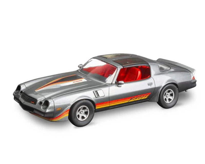 Revell 1/25 Scale 1981 Chevrolet Camaro Z/28 Plastic Model Kit [RMX14526]