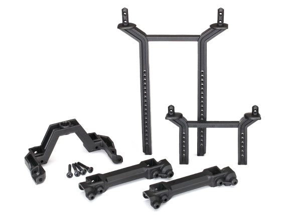 8215 Body mounts & posts F&R