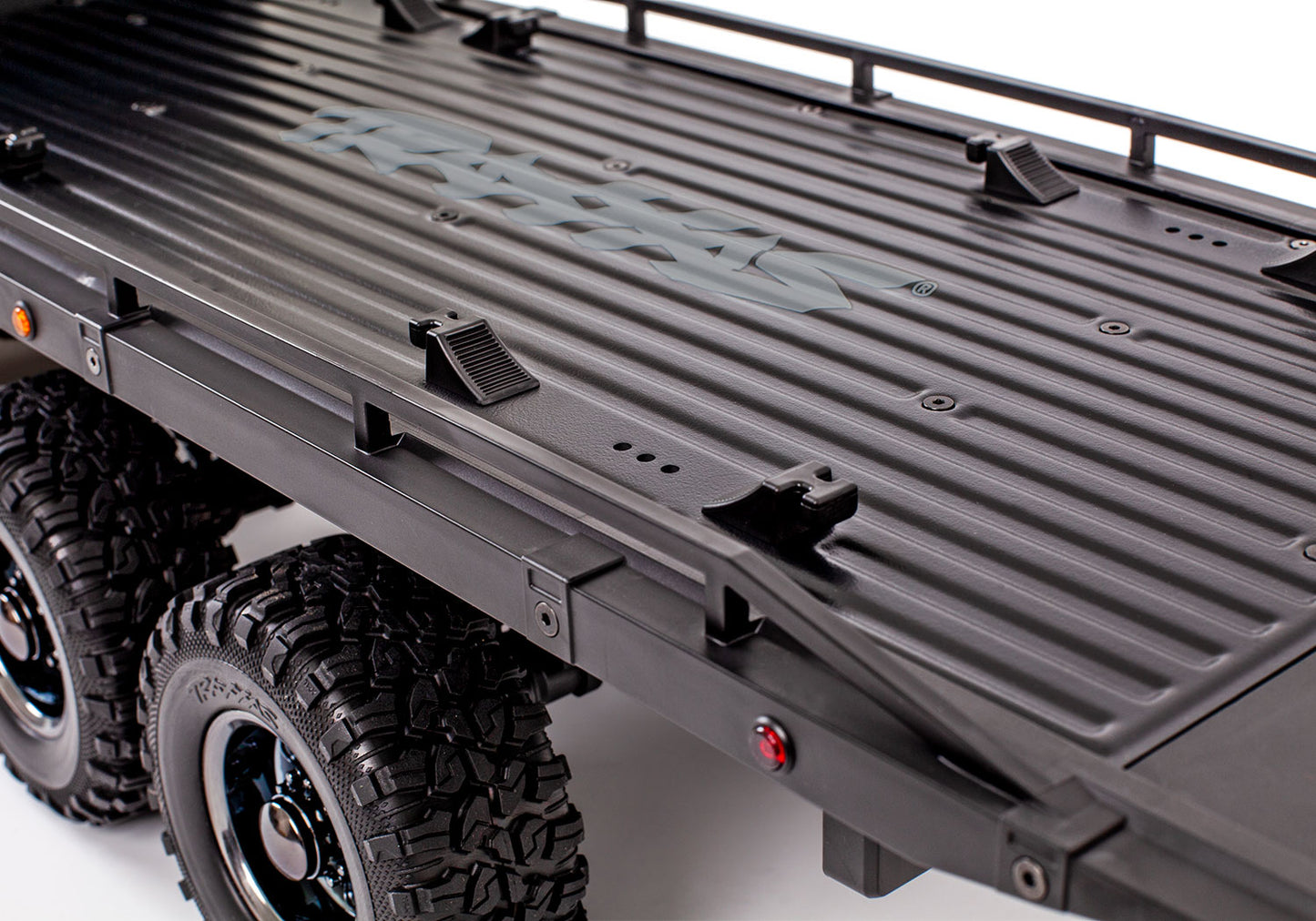 88086-4-BLK TRX-6 Ultimate RC Hauler 6x6 With Winch